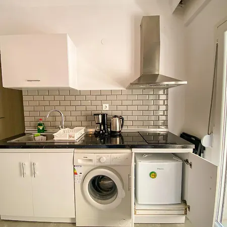 Hakan's Seaside Apartment Nea Kallikrateia